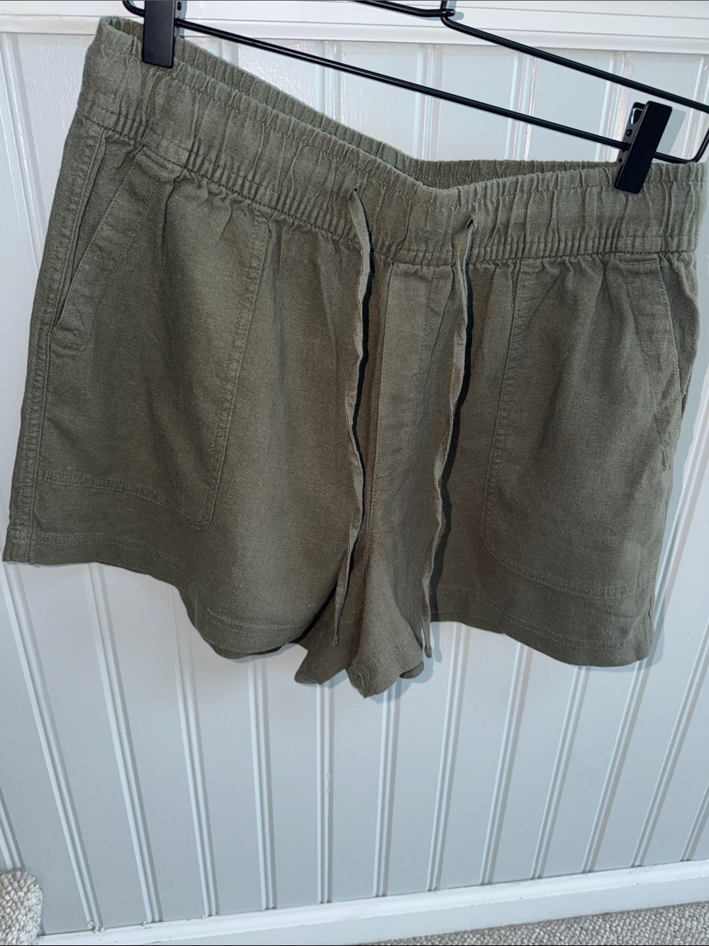 GAP Casual Elastic-Waist Olive Women’s Shorts - Picture 3 of 6